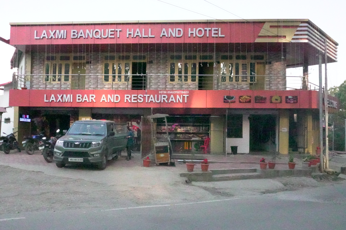 gangolihat hotel